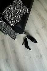 Кварцвиниловые полы FF-1300 Light FF-1332 Дуб Уоррен фото 1 | FLOORDEALER